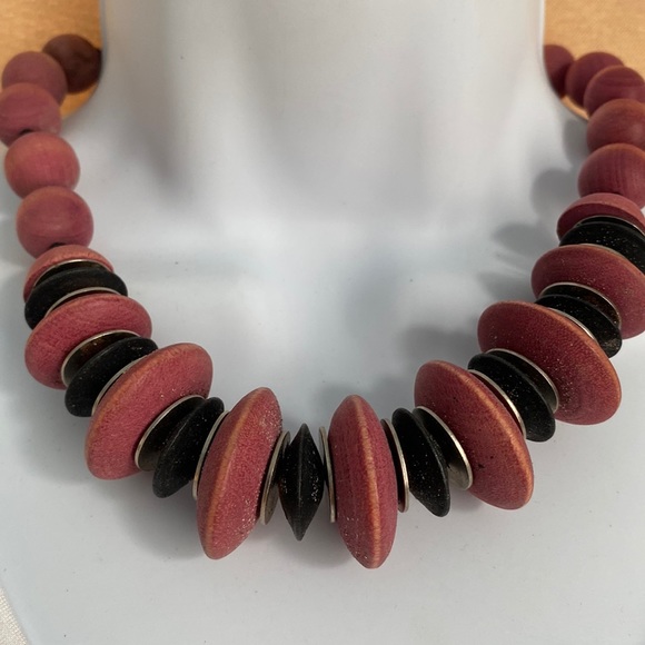 Vintage 90s muted cranberry, black and silver tone bead necklace - Picture 1 of 6